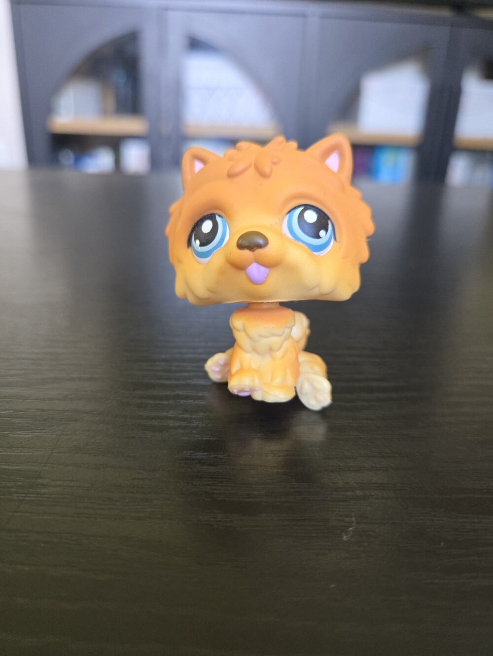 Littlest Pet Shop Dog LPS # 117 Tan Chow Pink paws blue eyes LPS